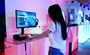 Relacja z premiery AOC. Pierwszy w Polsce 200 Hz monitor z HDR 1000 i współpraca z Porsche
