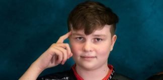 Jak rzucić szkołę, zawodowo grać w gry i mieć w tym przychylność matki? Temu 15-latkowi się to udało