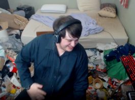 Streamer na Twitchu pokazał sypialnię, której nie sprzątał od 14 lat
