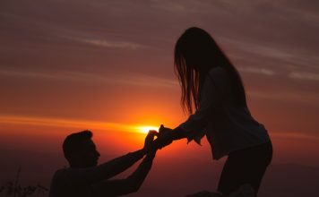 Oświadczył się procesorem, kartą graficzną i płytą główną. Powiedziała „tak” Oświadczył się procesorem i kartą graficzną