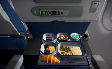 Airplane Mode – symulator pasażera samolotu bije na głowę Desert Bus