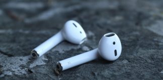 Apple już za miesiąc pokaże nową generację AirPodsów? airpods-pro-lite