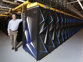 Superkomputer o mocy 200 petaFLOPSów pomaga w walce z koronawirusem superkomputer