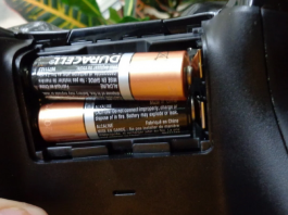 Dlaczego kontrolery Xbox używają baterii AA? Xbox Controller