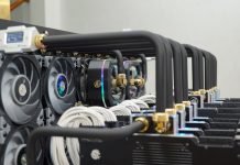 Ekstremalna koparka kryptowalut – składa się z 10 x RTX 3090 chłodzonych cieczą