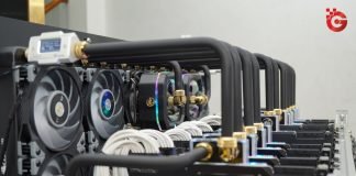 Ekstremalna koparka kryptowalut – składa się z 10 x RTX 3090 chłodzonych cieczą