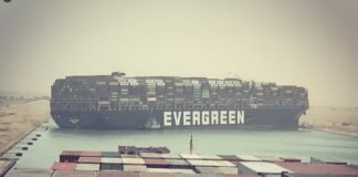 Transport elektroniki użytkowej, w tym kart graficznych utknął na transportowcu w Kanale Sueskim