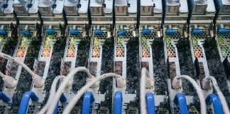 Microsoft chłodzi swoje serwery wrzącą cieczą Microsoft Chłodzenie Cieczą