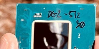 Raja Koduri pokazuje układ graficzny Intel Xe-HPG 512 EU