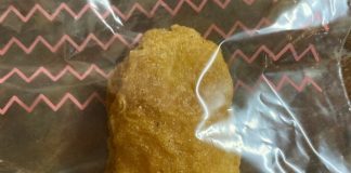 Kawałek kurczaka wyglądający jak postać z Among Us sprzedany za 100 tys. dolarów among us