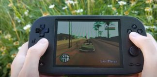 PlayStation 2 – Youtuber stworzył własną wersję przenośną kultowej konsolki PS2 Eclipse