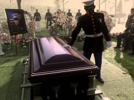 Press F to pay respects – na cześć mema jutuber stworzył wielkie F press F to pay respects