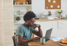 Next@Acer: Jeszcze więcej przestrzeni roboczej na ekranie! Nowe Chromebooki będą dostępne z 14 i 15,6-calowym wyświetlaczem Next@Acer 2