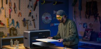 Kickstarterowa drukarka UV trafia na polski rynek