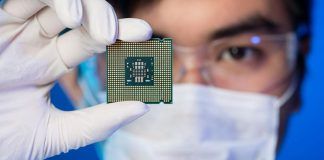 Miały zadebiutować już w 2016, ale premiera trzeci raz zostaje opóźniona – na koniec 2018 roku