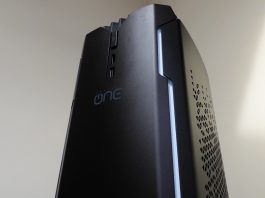 Corsair One zmiękczy serce każdego gracza. To bardzo mocny sprzęt do grania klasycznego i w VR