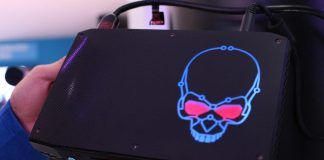 Przenośny komputerek Intel NUC Hades Canyon pozwoli zagrać niemal we wszystko w FullHD