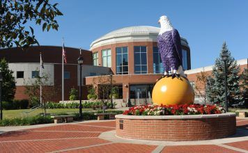 Uniwersytet daje stypendium najlepszym graczom Fortnite