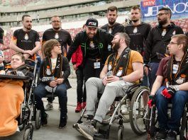 „Esport łączy a nie dzieli” – niepełnosprawni goścmi turnieju esportowego na Stadionie Narodowym