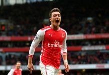 Mesut Ozil szuka chętnych do gry w jego esportowej drużynie