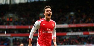 Mesut Ozil szuka chętnych do gry w jego esportowej drużynie