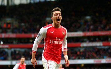 Mesut Ozil szuka chętnych do gry w jego esportowej drużynie